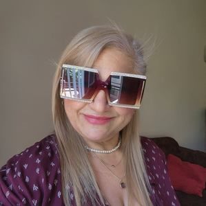 Meet your Posher, Morelia